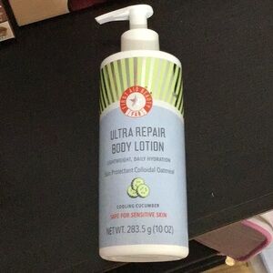 First Aid Beauty Ultra Repair Body Lotion - Cooling Cucumber
